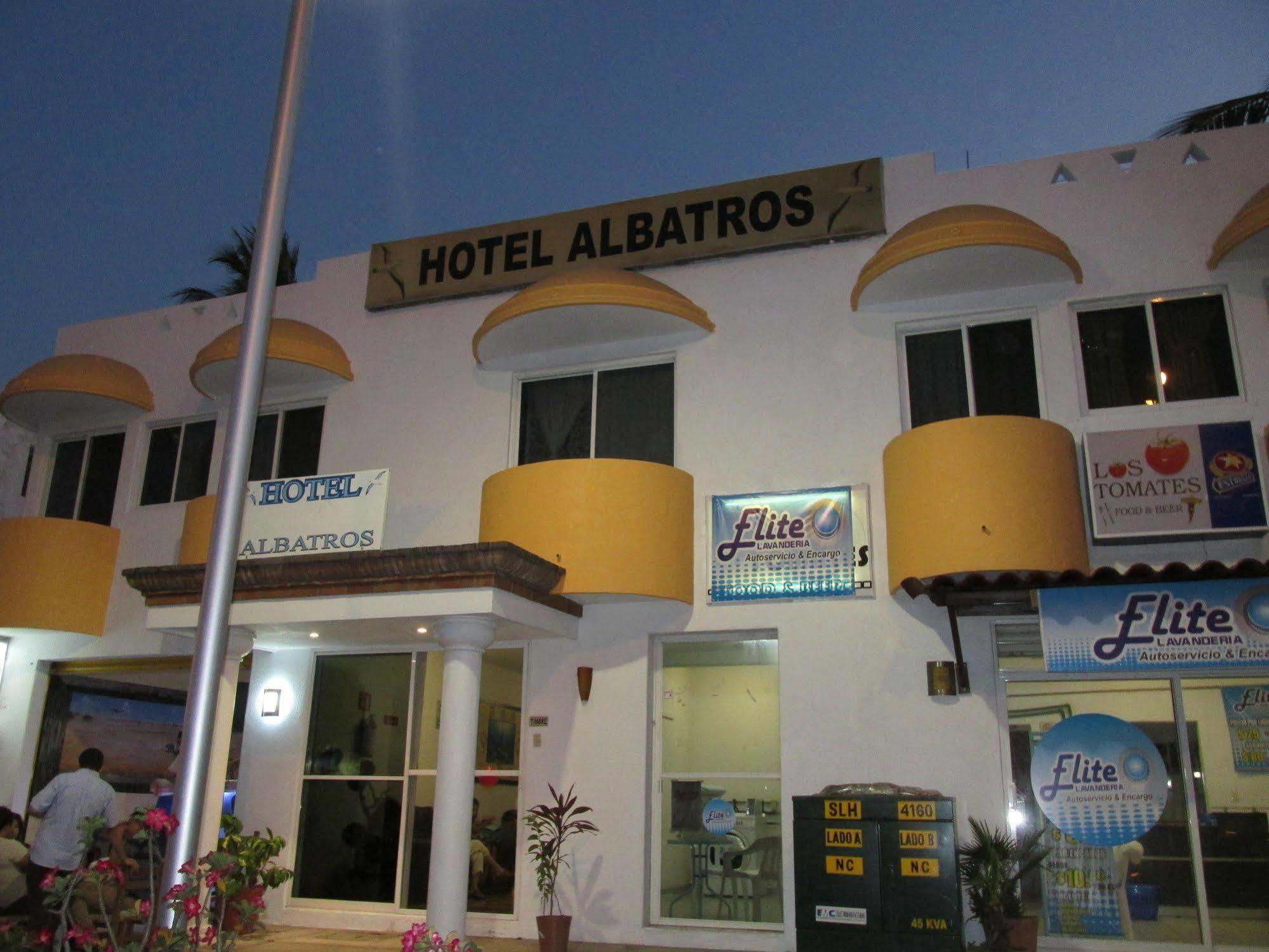 Hotel Albatros Manzanillo Dış mekan fotoğraf