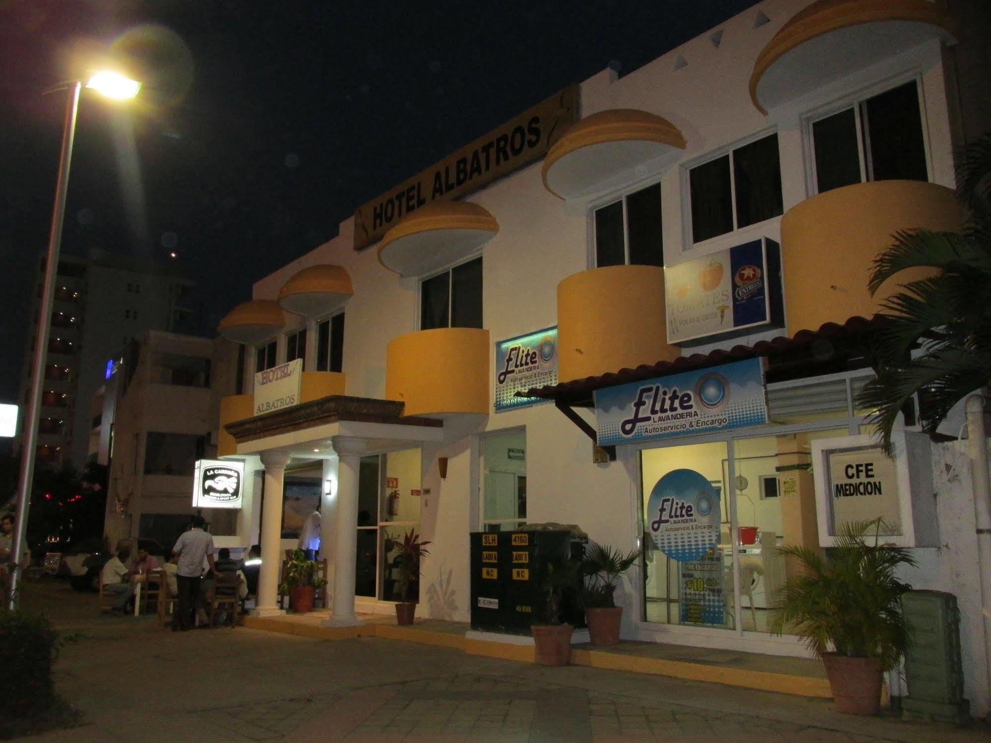 Hotel Albatros Manzanillo Dış mekan fotoğraf