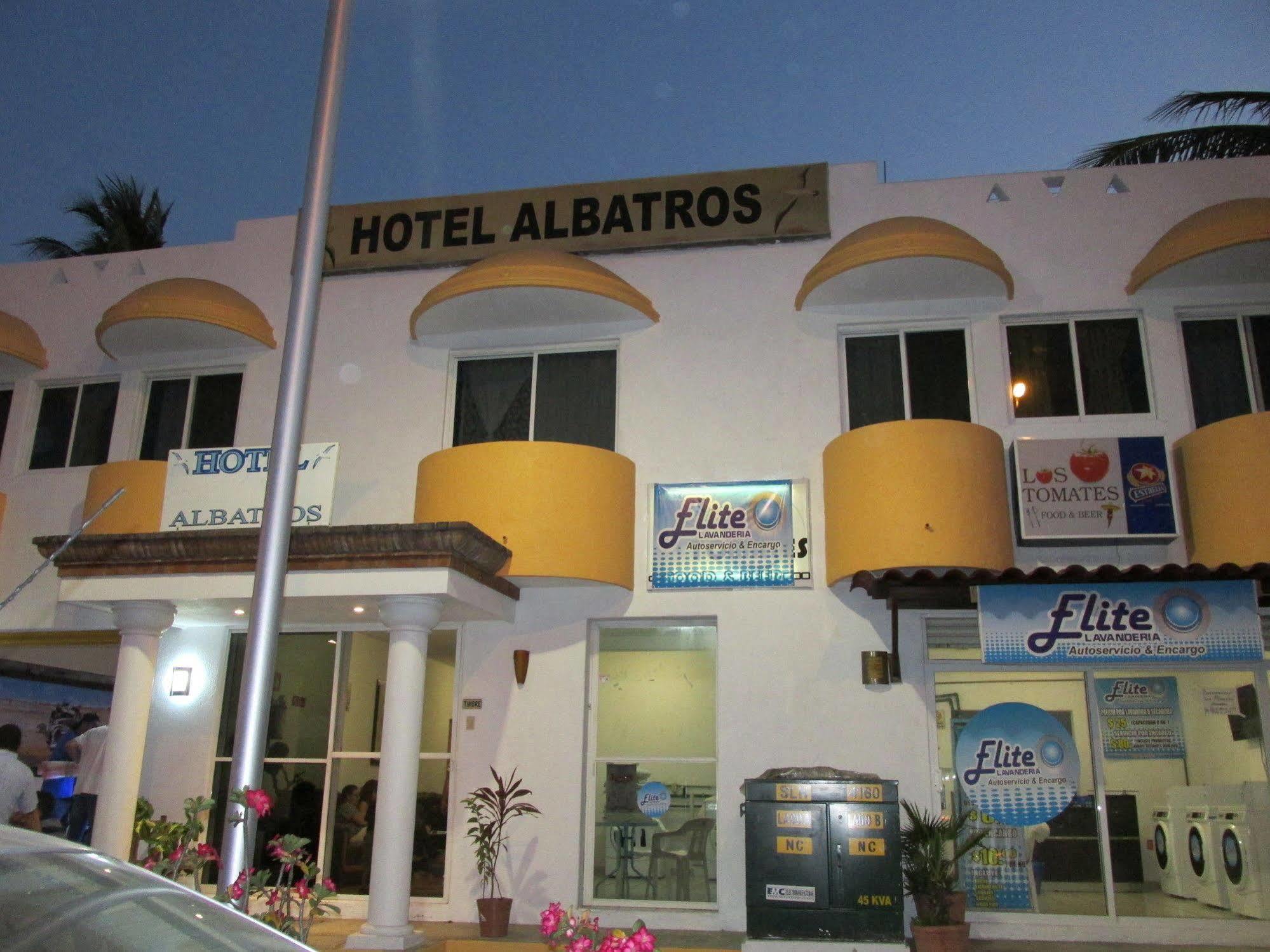 Hotel Albatros Manzanillo Dış mekan fotoğraf