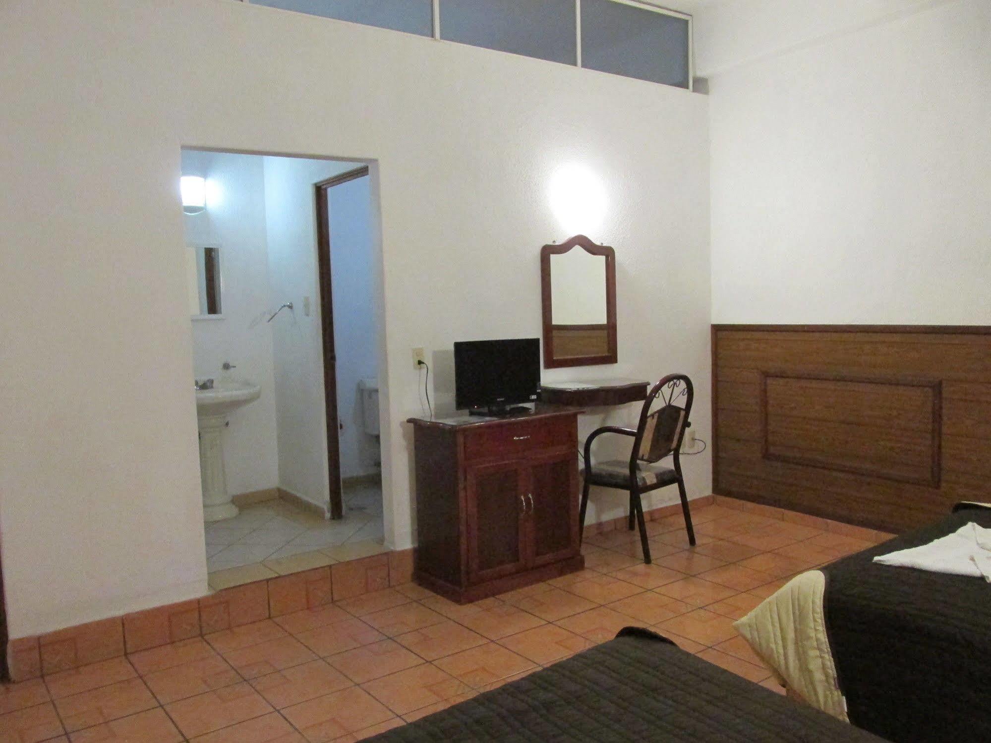 Hotel Albatros Manzanillo Dış mekan fotoğraf